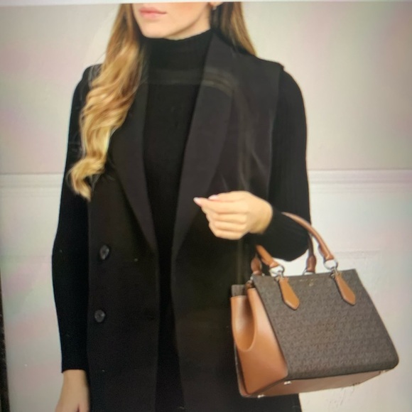 🤎🤎MICHAEL KORS MARILYN SIGNATURE LOGO BAG!🤎🤎 - Picture 2 of 10